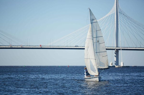 Comment organiser un voyage en voilier dans les îles grecques en famille ?