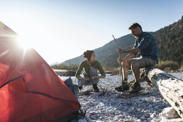Quels sont les meilleurs jeux de société pour animer vos soirées de camping ?